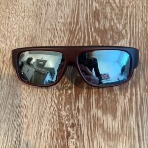 Shady Spex poptones sunglasses 
Burgundy with mirrored lens